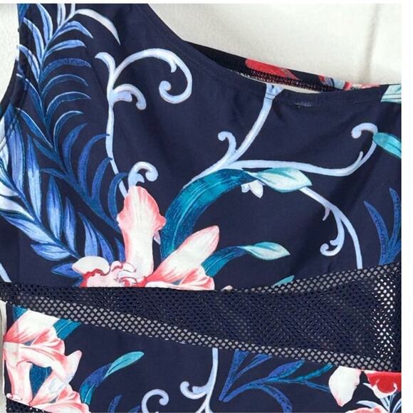 Carmen Marc Valvo One-Shoulder Floral Swimsuit Size 6 NWT – Tropical Elegance - Picture 12 of 14